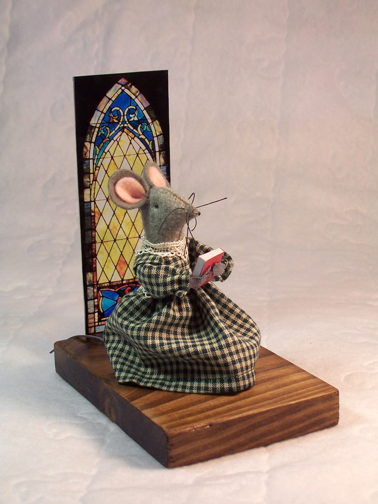 Church Mouse Lady With Prayer Book